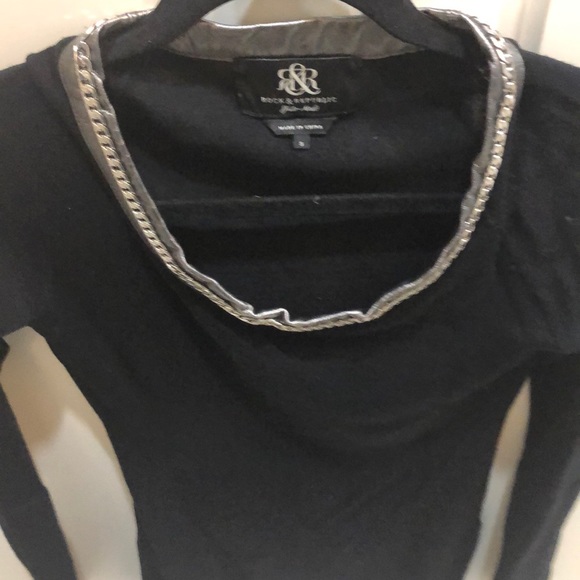 Black sweater - Picture 3 of 3